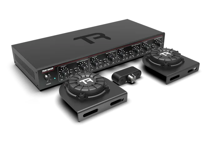 Trak Racer 4CH 40W Low-Frequency Class-D Amplifier with 2 Bass Shakers — photo publiée par le fabricant ou vendeur