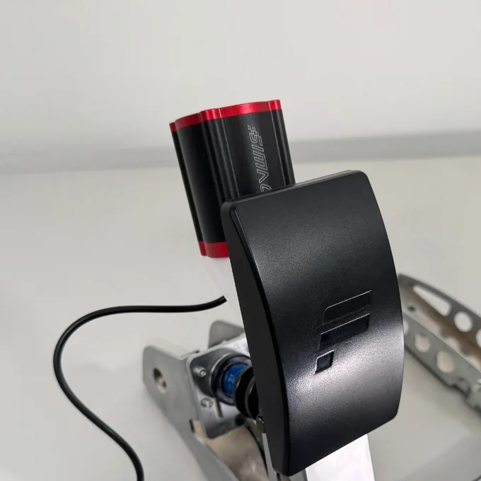 CSL Elite SIMAGIC Haptic Reactor HPR Adapter — photo publiée par le fabricant ou vendeur