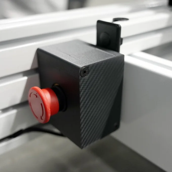 Advanced Simucube E-Stop Cover — photo publiée par le fabricant ou vendeur
